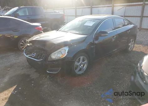 2013 Volvo S60 T5/T5 Platinum/T5 Premier/T5 Premier Plus from USA, damaged, VIN YV1612FS3D2178727